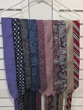 Lot of 10 Joseph A. Bank Ties - Signature - 1905 - Reserve - Reserve Gold